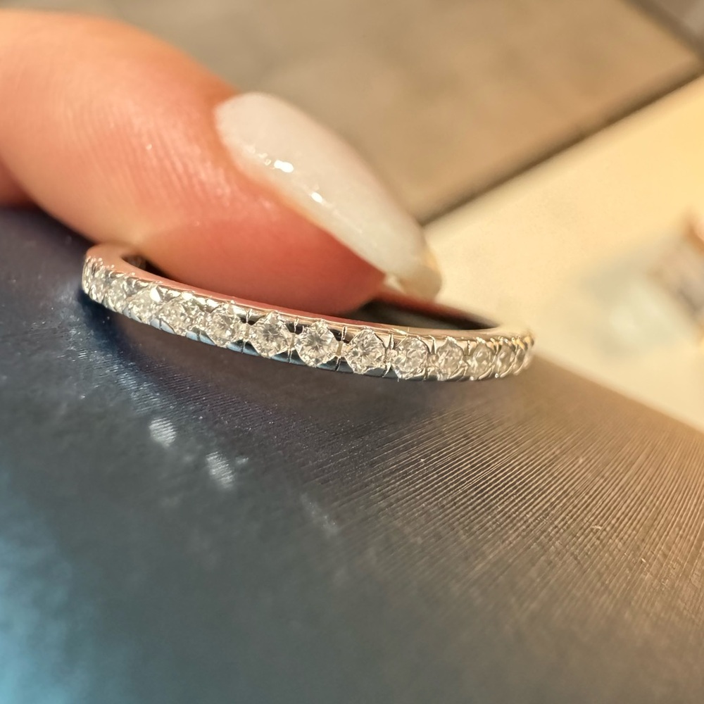 Moissanite wedding band - Picture 4 of 9